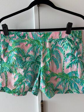 Lilly Pulitzer Cotton Palm Tree Shorts Medium (Could fit Large)